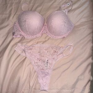 Victoria's Secret Light Pink Lace Bra Set